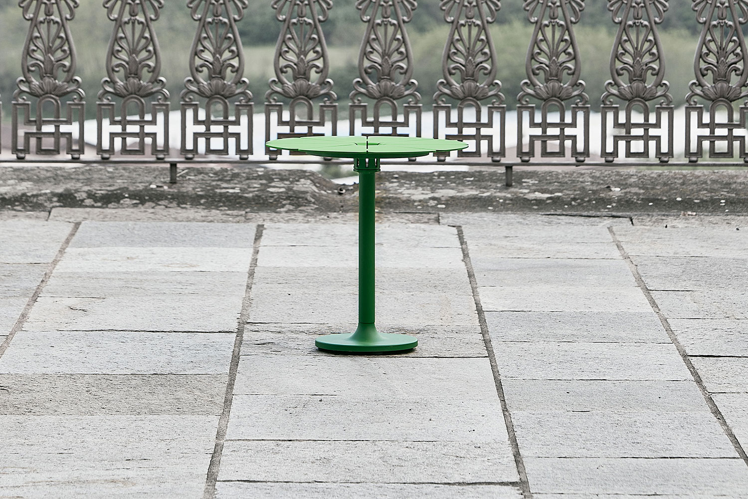 Livintwist-Flo-coffee-table