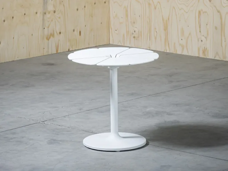 flo_coffee_table